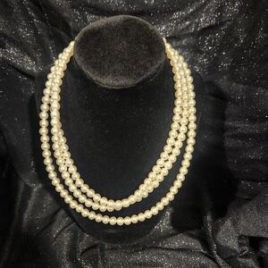Elegant Cream Pearl Necklace